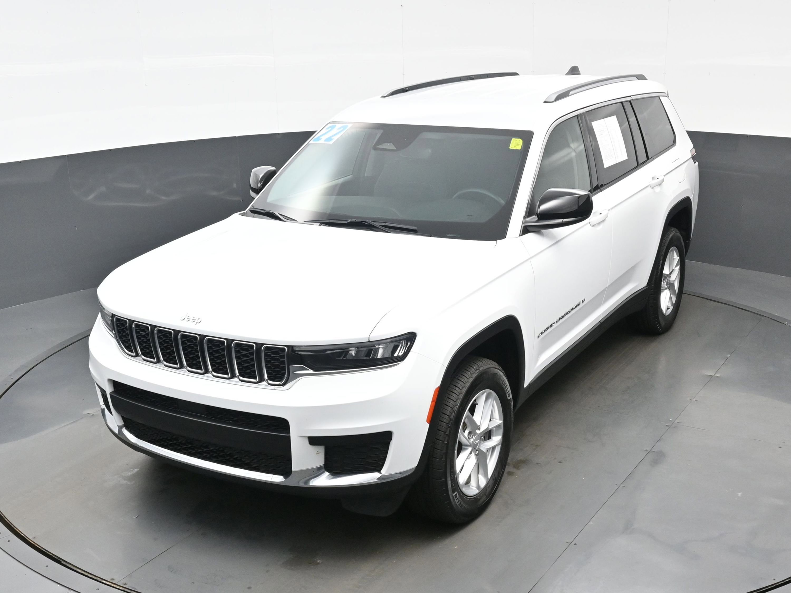 Used 2022 Jeep Grand Cherokee L Laredo w/ Luxury Tech Group I image 34