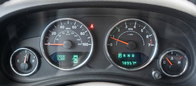 Used 2017 Jeep Wrangler Unlimited Rubicon w/ Connectivity Group image 21