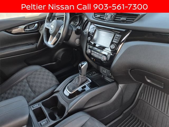 Certified 2022 Nissan Rogue Sport SV w/ Technology Package AWD/4WD image 12