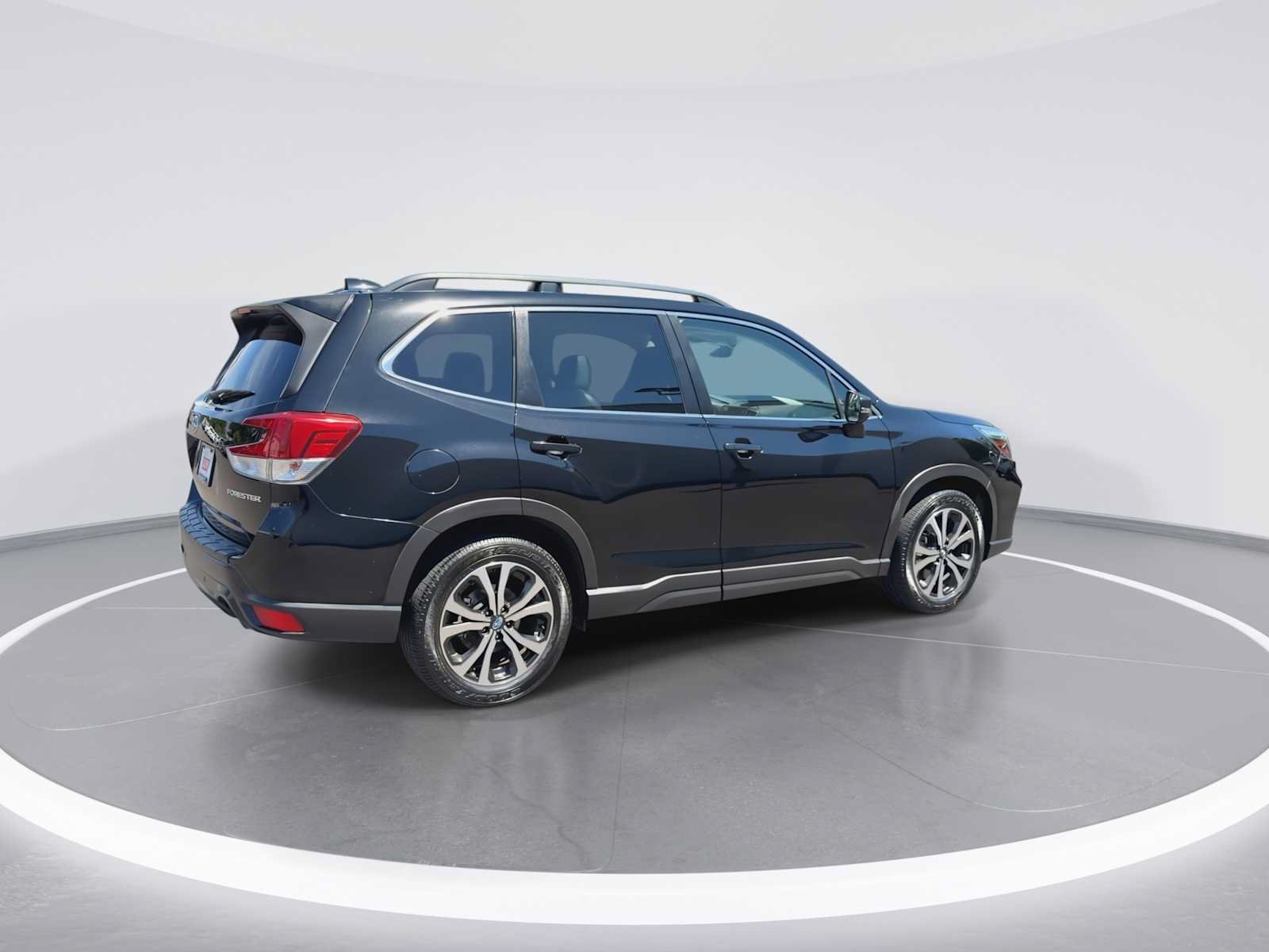Used 2019 Subaru Forester Limited AWD/4WD image 8