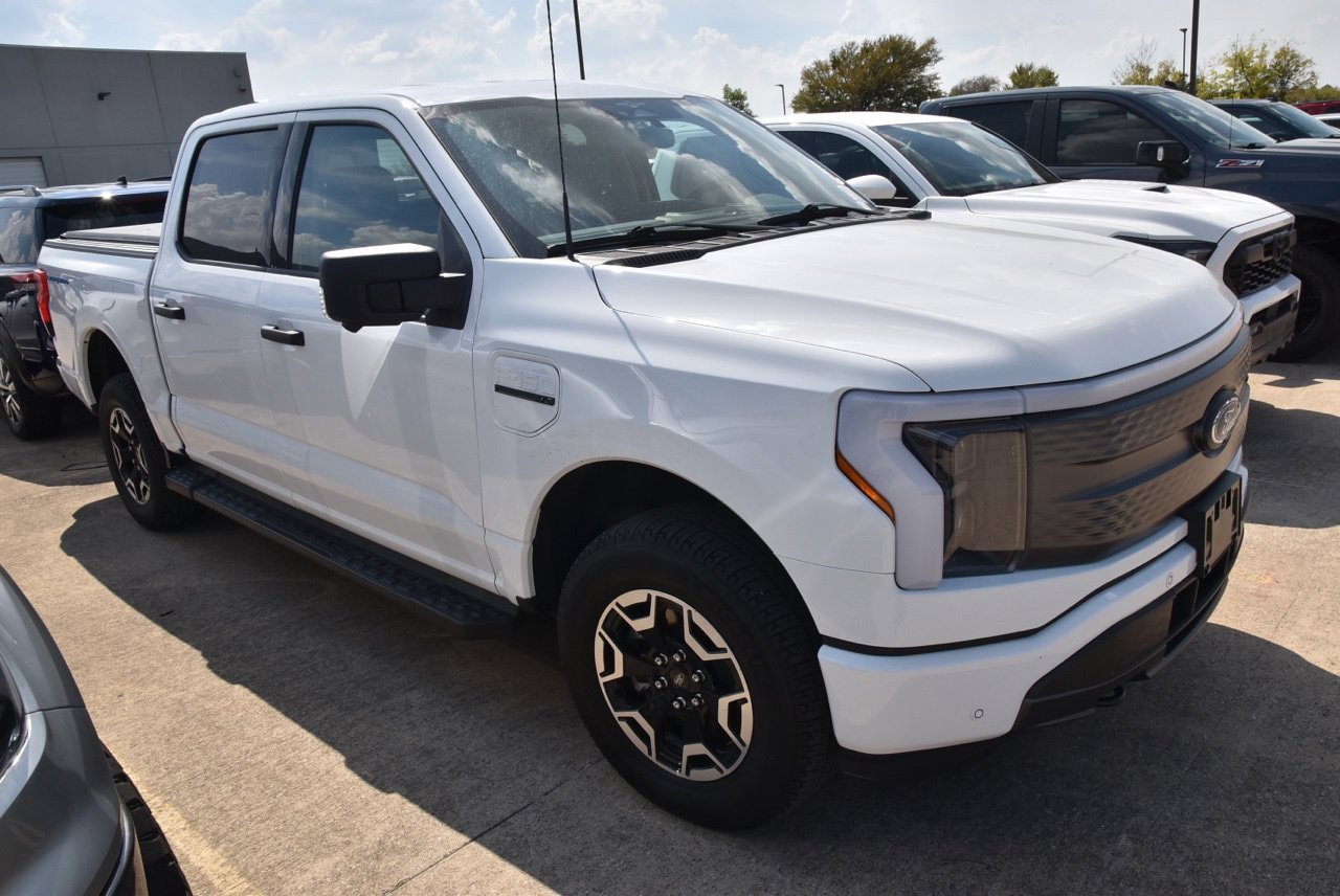 Certified 2023 Ford F150 Lightning XLT w/ Tow Technology Package AWD/4WD image 5