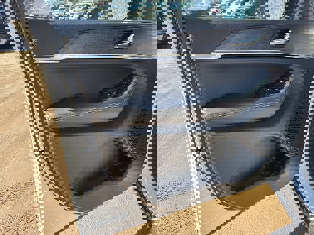 New 2026 Jeep Grand Cherokee Altitude image 20