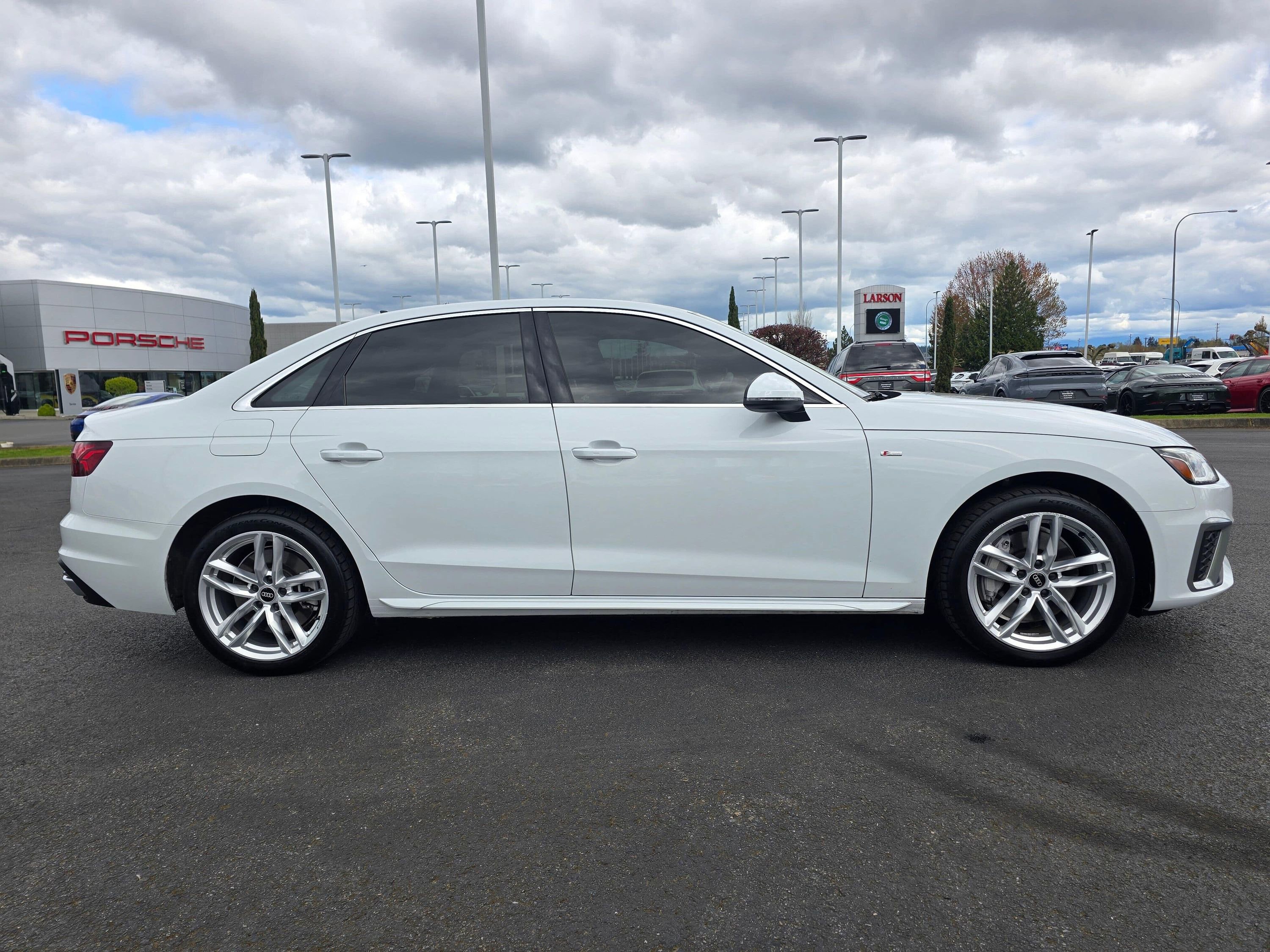 Used 2021 Audi A4 2.0T Premium Plus w/ Premium Plus Package image 10