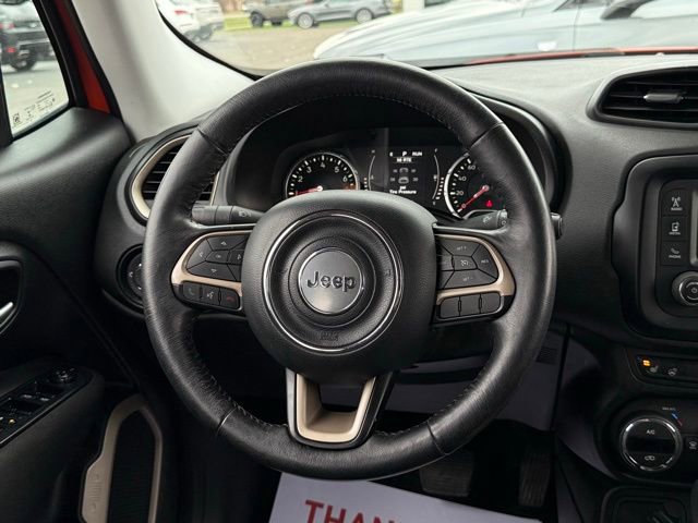 Used 2017 Jeep Renegade Latitude w/ Popular Equipment Group image 7