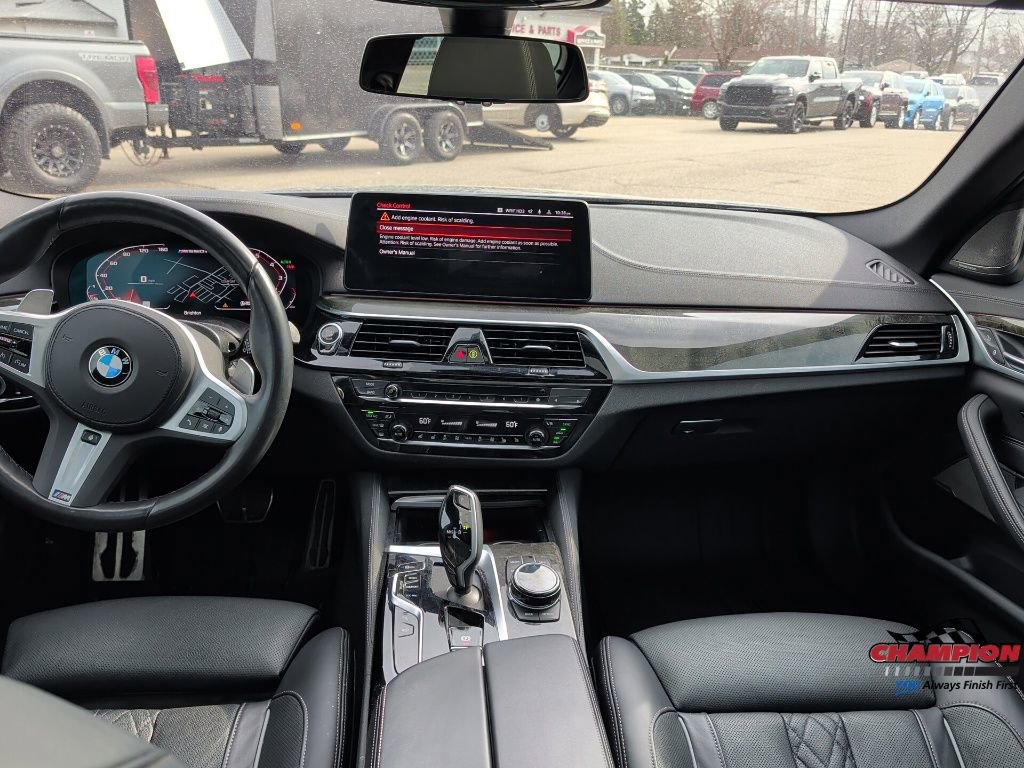 Used 2023 BMW M550i xDrive w/ Executive Package AWD/4WD image 16