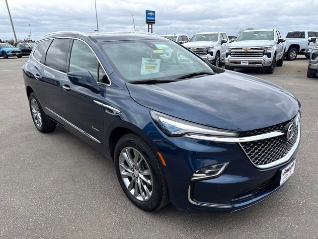 Used 2022 Buick Enclave Avenir w/ Avenir Technology Package AWD/4WD image 4