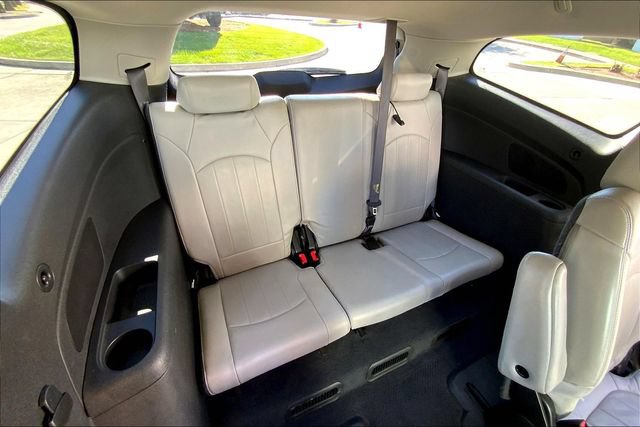 Used 2012 Chevrolet Traverse LTZ FWD image 26
