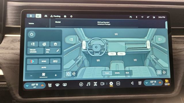 Used 2025 Rivian R1S Adventure image 55