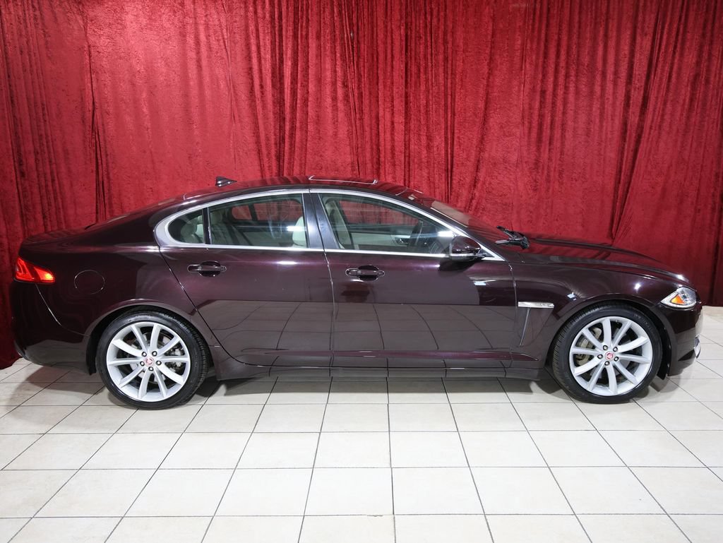 Used 2015 Jaguar XF Sport RWD image 8