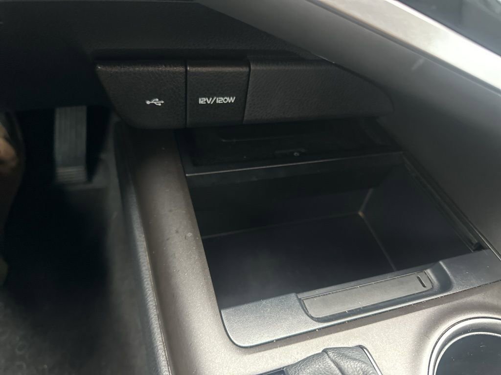 Used 2021 Toyota Camry XSE image 25