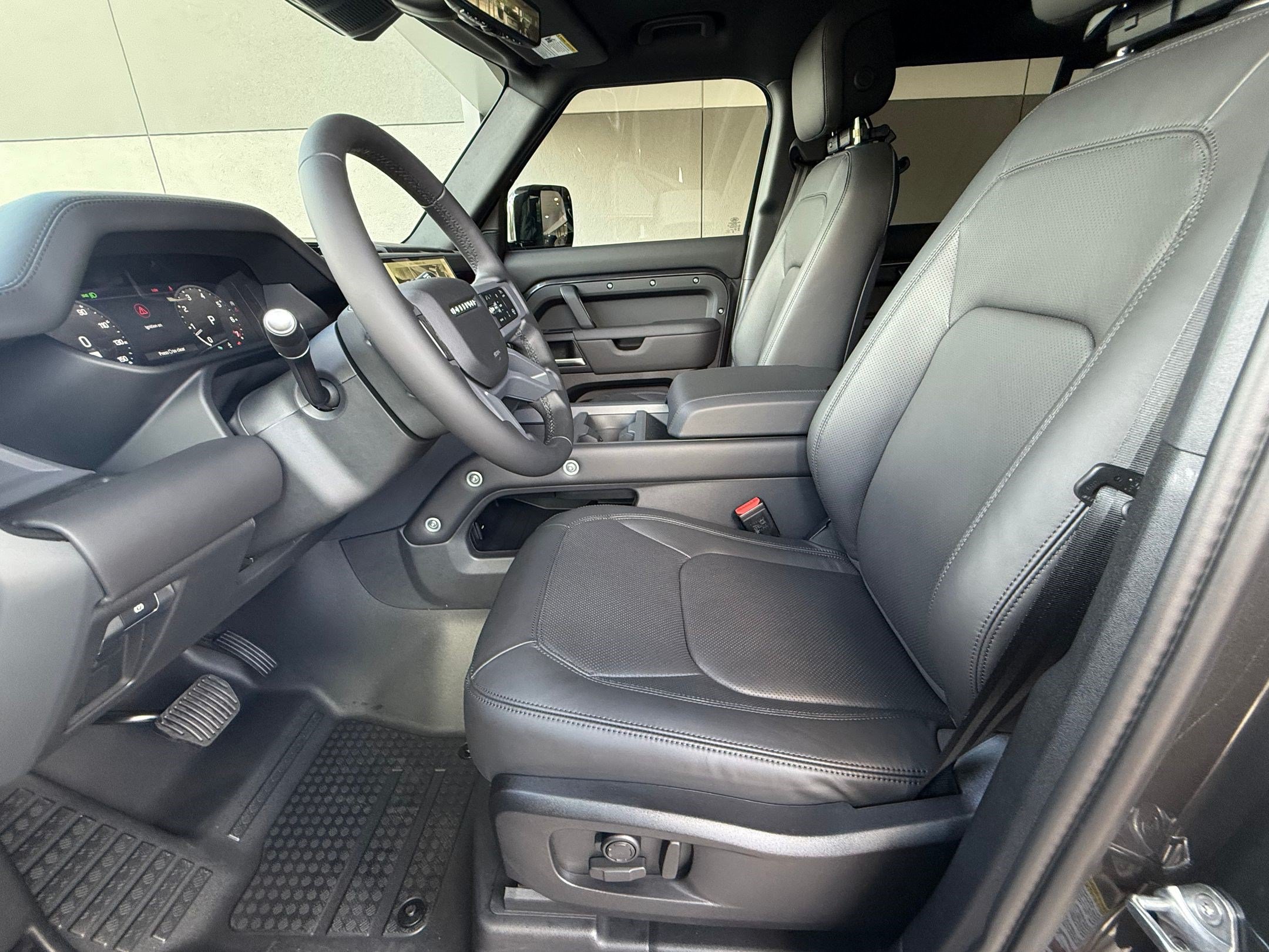 New 2026 Land Rover Defender 110 S AWD/4WD image 5