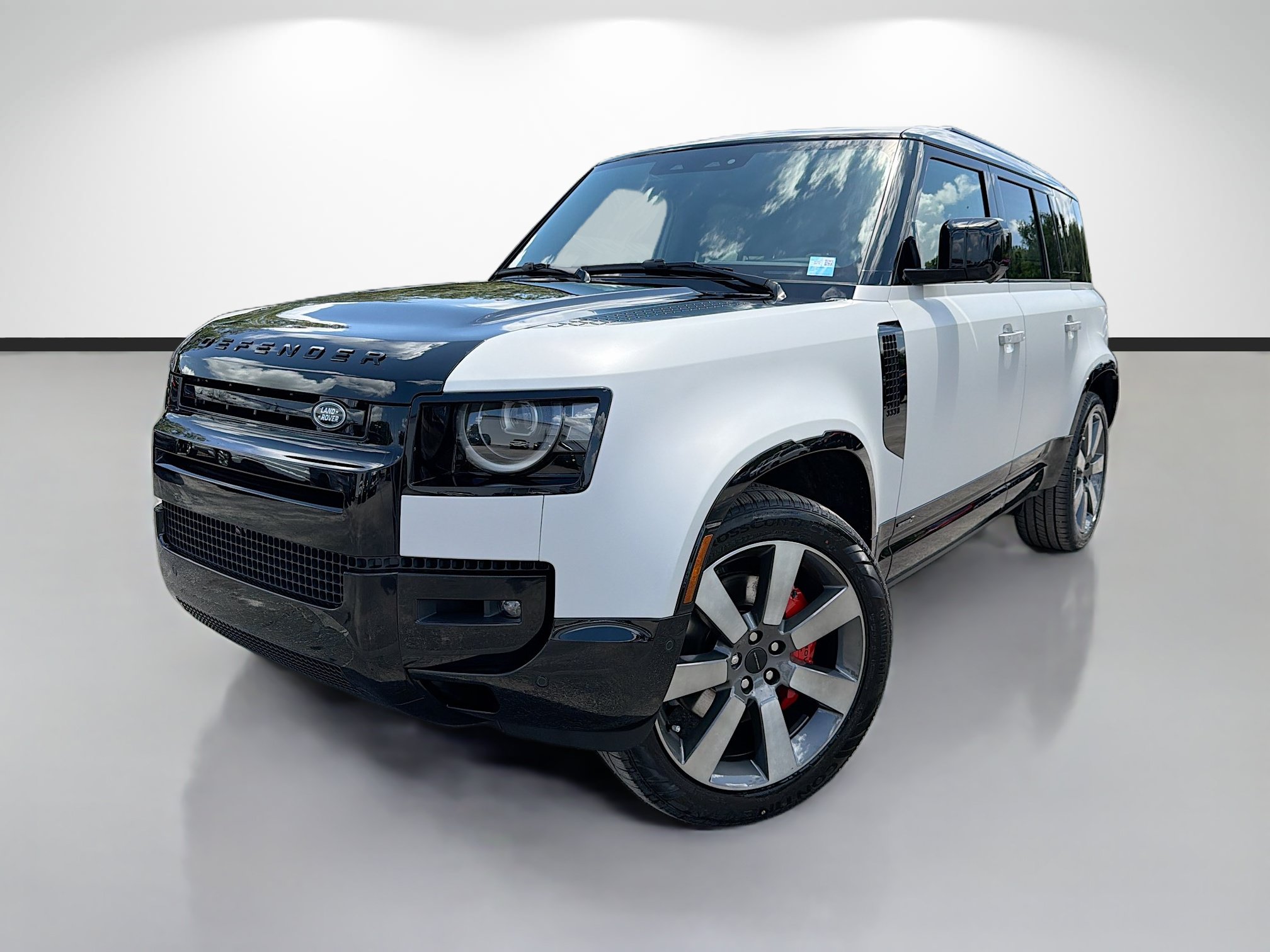 New 2026 Land Rover Defender 110 X AWD/4WD image 1