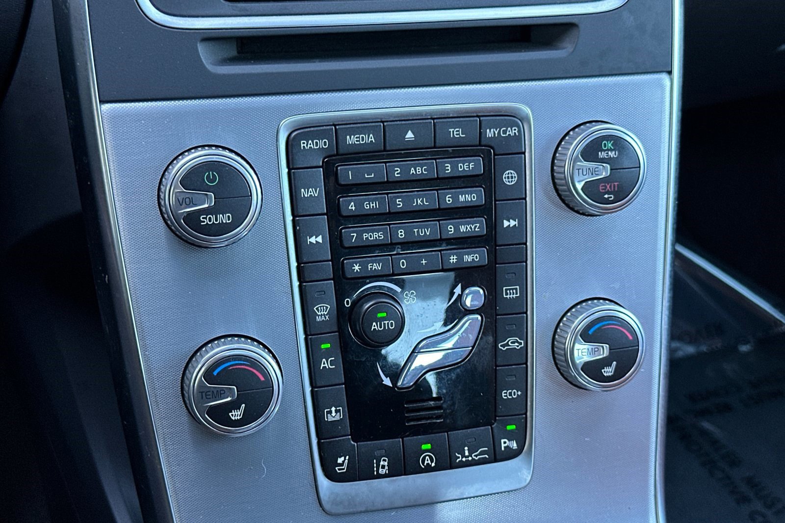 Used 2017 Volvo S60 T5 Inscription Platinum image 19