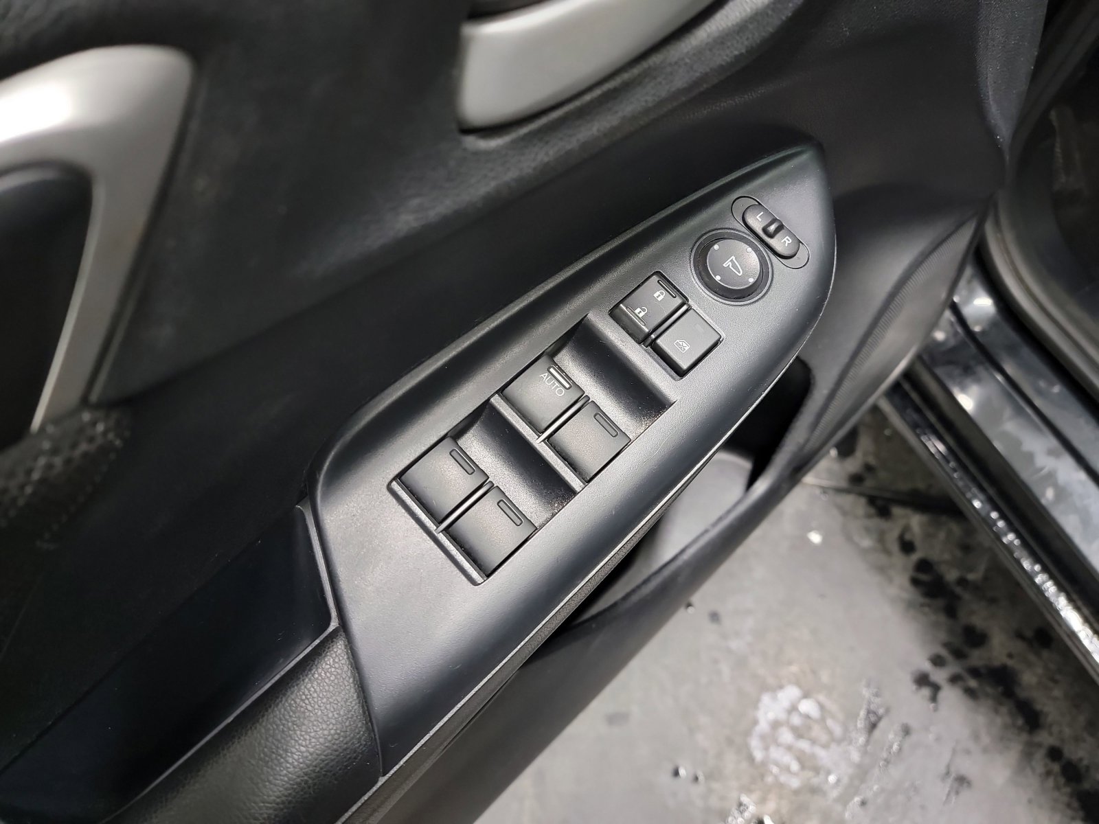 Used 2017 Honda Fit EX image 14