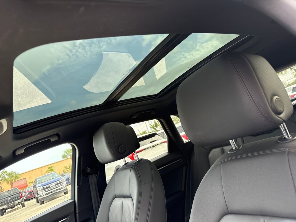 Used 2020 Audi Q3 2.0T Premium image 7