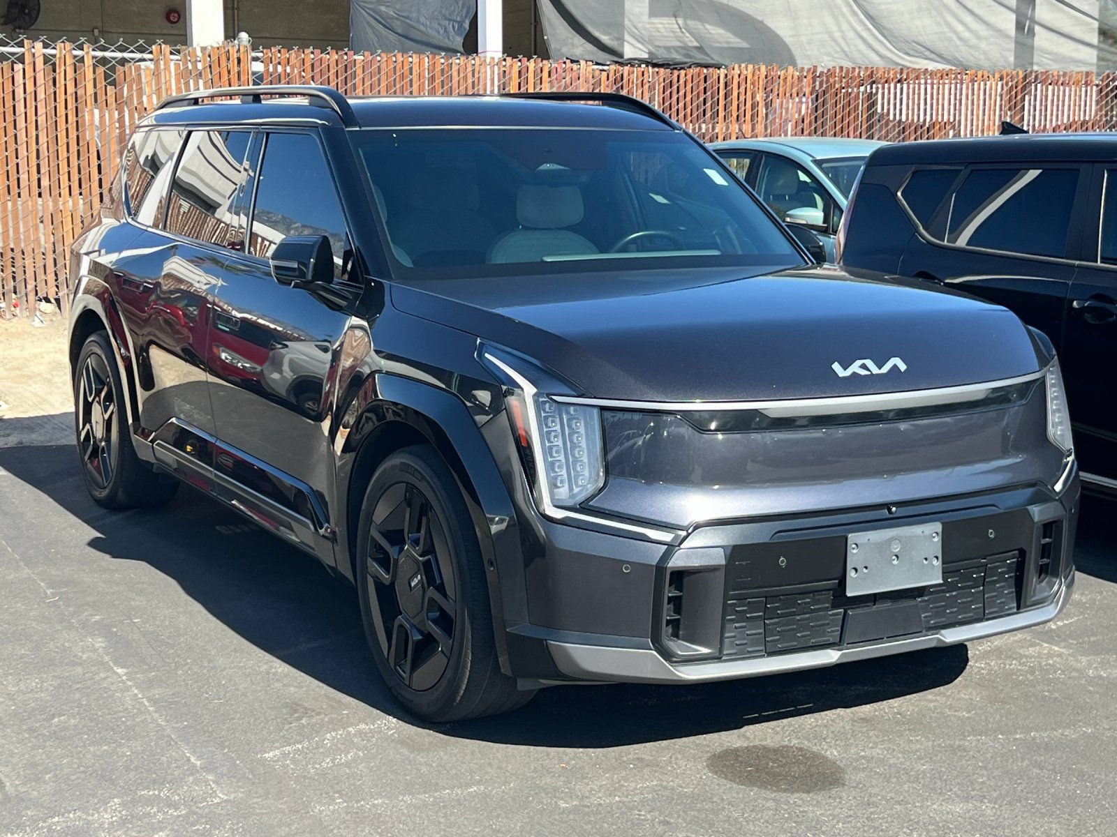 Used 2024 Kia EV9 GT-Line AWD/4WD image 2