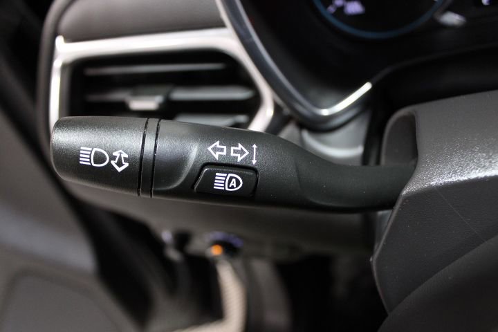 Used 2024 Chevrolet Equinox LT image 36