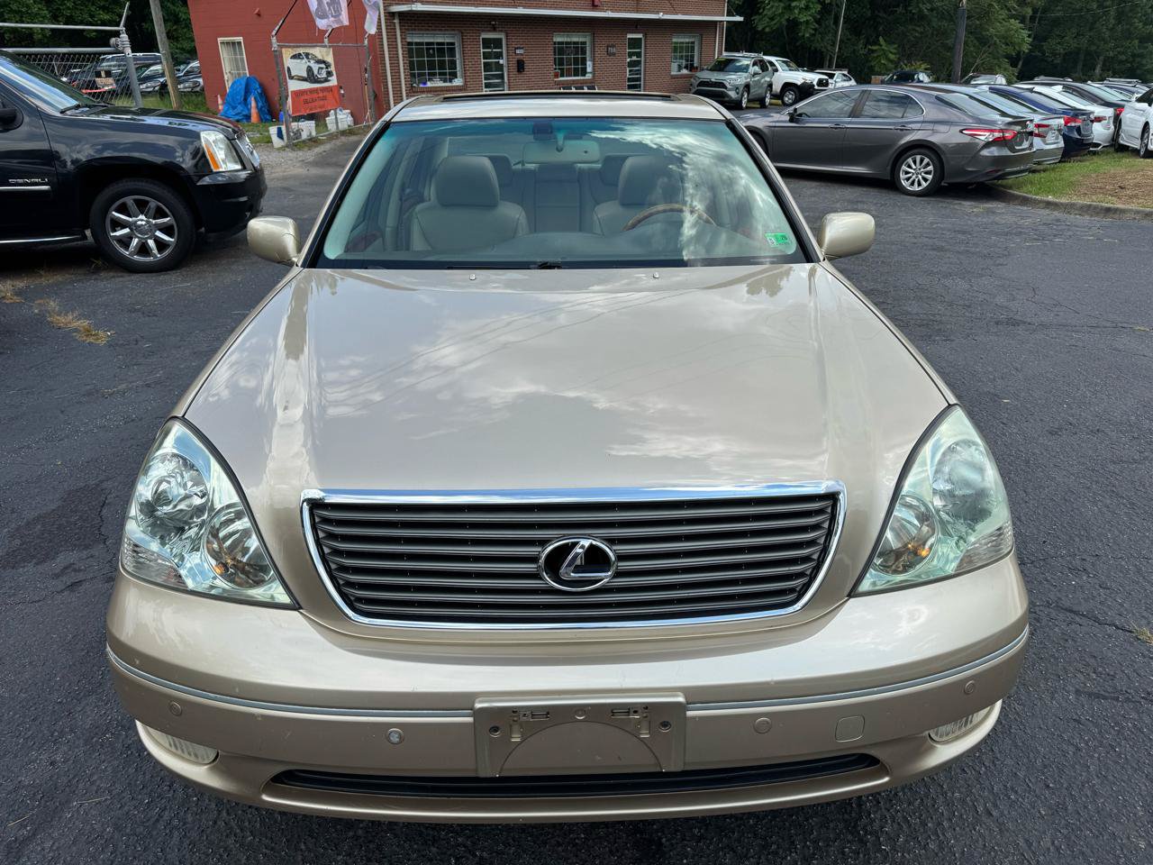 Used 2003 Lexus LS 430 w/ Navigation/Mark Levinson Pkg RWD image 2