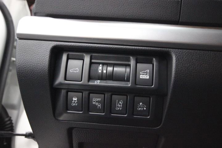 Used 2018 Subaru Outback 2.5i Limited image 17