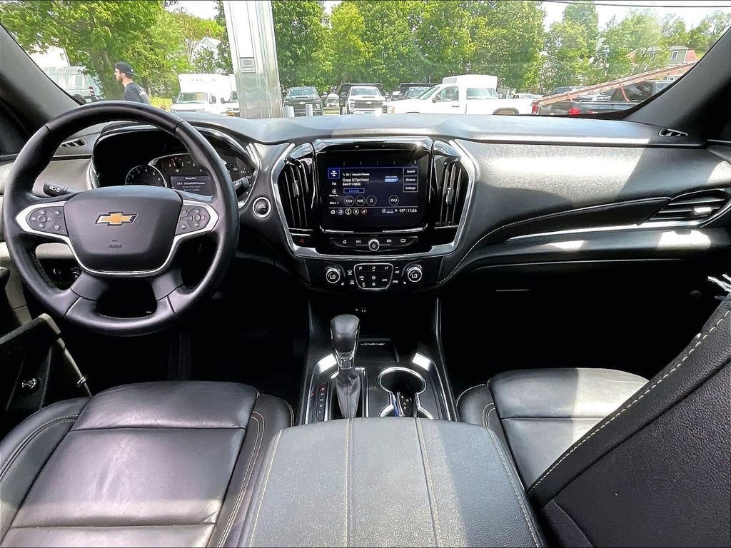 Used 2023 Chevrolet Traverse LT w/ LT Premium Package AWD/4WD image 22