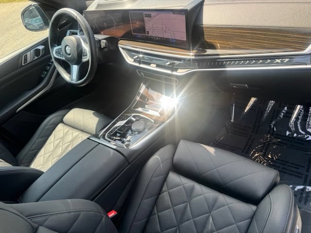 Certified 2025 BMW X7 xDrive40i w/ M Sport Package AWD/4WD image 30