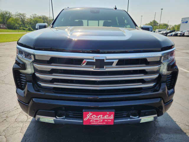Used 2022 Chevrolet Silverado 1500 High Country w/ High Country Premium Package image 8
