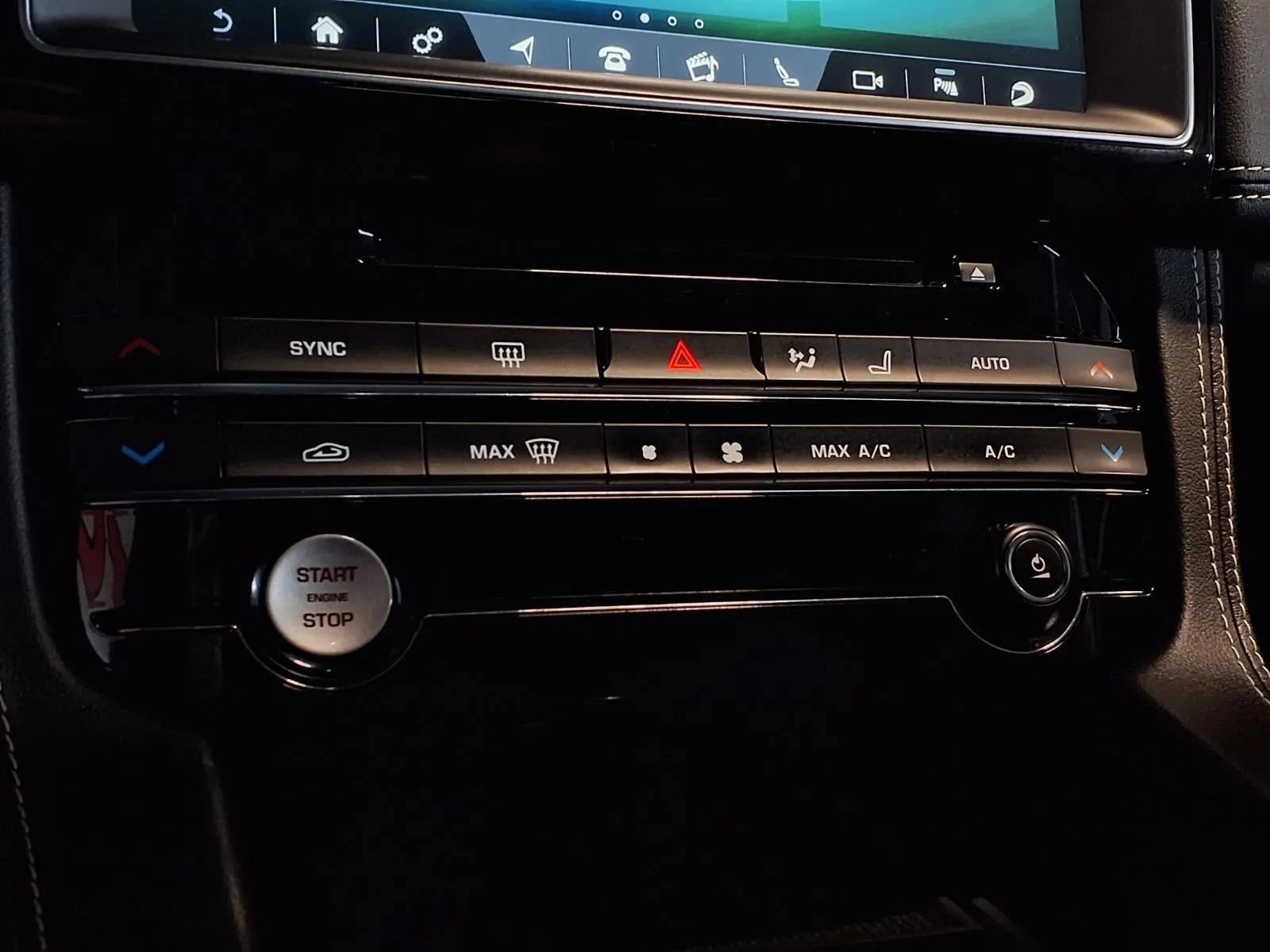 Used 2017 Jaguar F-PACE S image 21