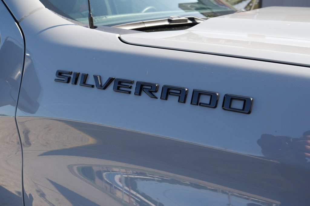 Used 2024 Chevrolet Silverado 1500 LT AWD/4WD image 4