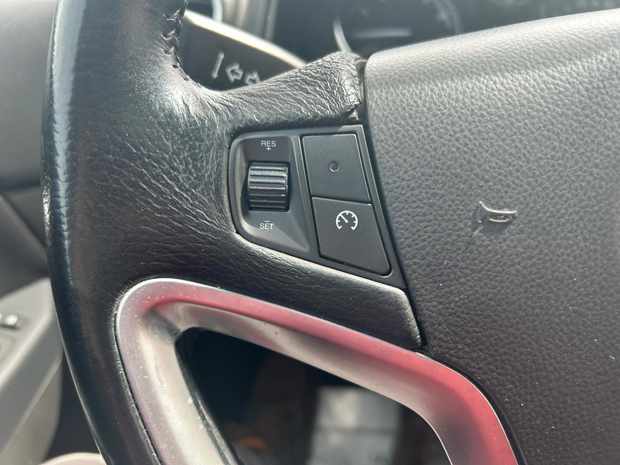 Used 2013 Chevrolet Captiva Sport LTZ FWD image 18