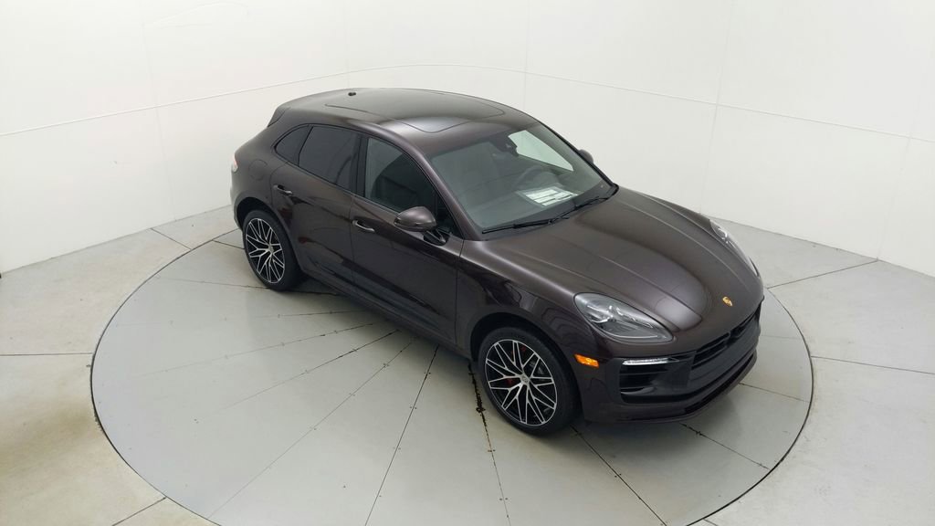 Certified 2024 Porsche Macan S AWD/4WD image 18