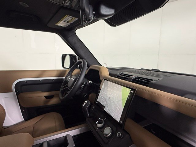 New 2026 Land Rover Defender 90 V8 AWD/4WD image 26