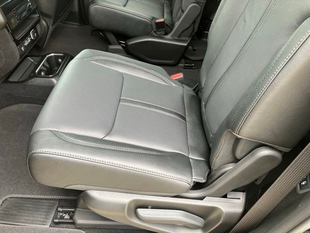 New 2026 Jeep Grand Wagoneer Limited w/ Convenience Group I AWD/4WD image 23
