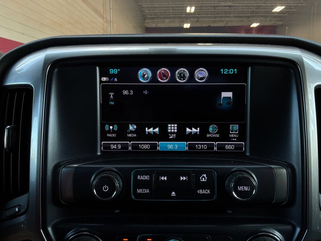 Used 2018 Chevrolet Silverado 1500 LT w/ All Star Edition AWD/4WD image 33