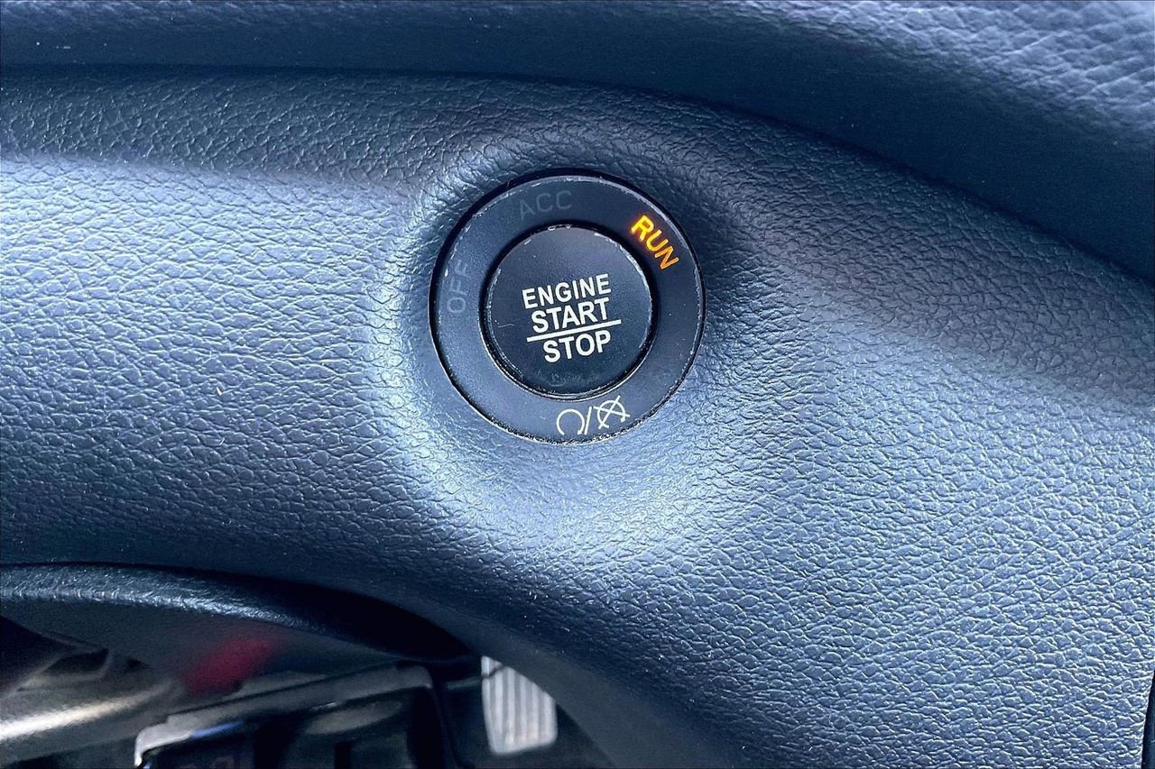 Used 2019 Jeep Cherokee Trailhawk w/ Comfort/Convenience Group image 27