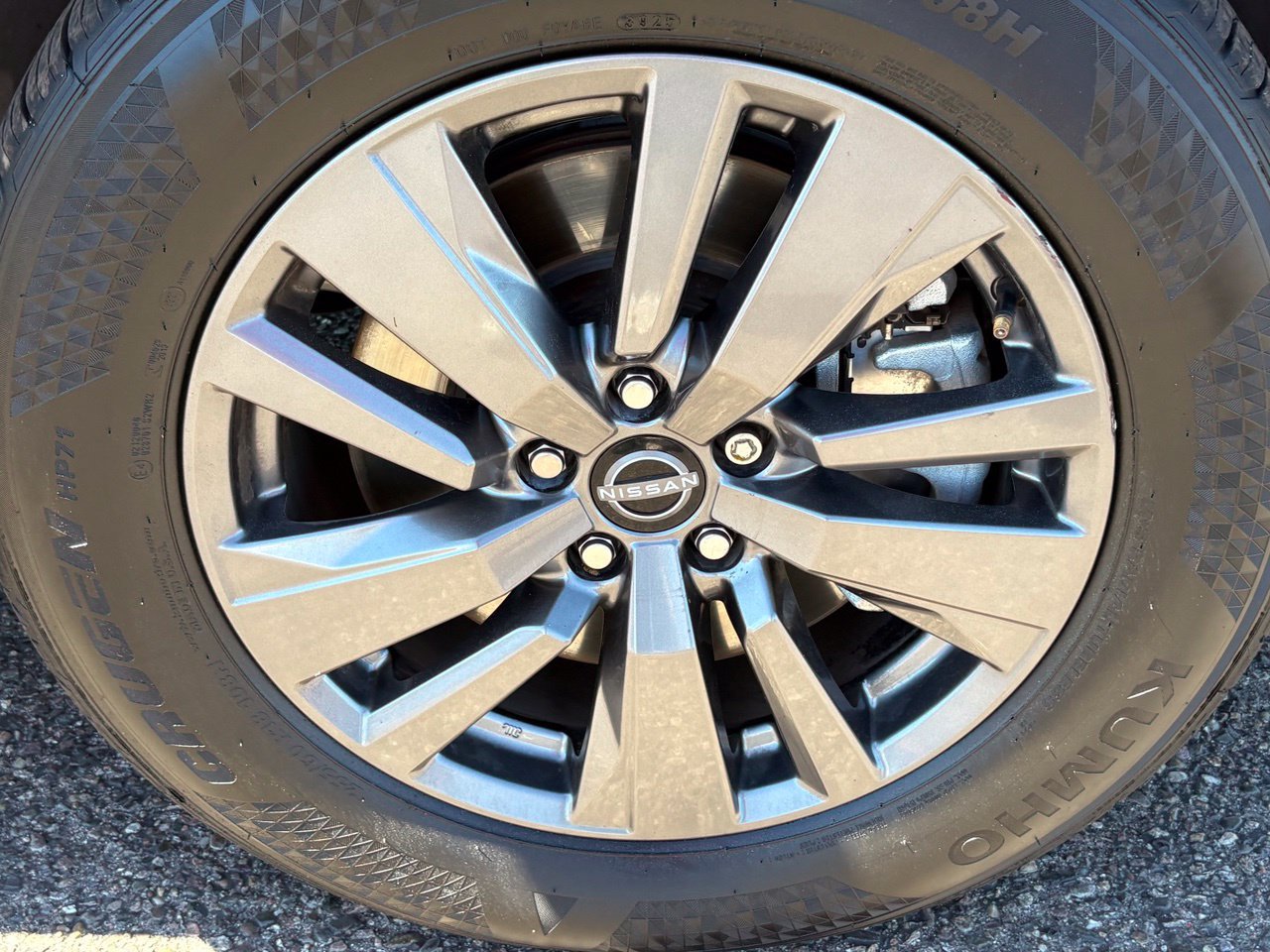 Certified 2022 Nissan Pathfinder SV w/ SV Premium Package FWD image 10