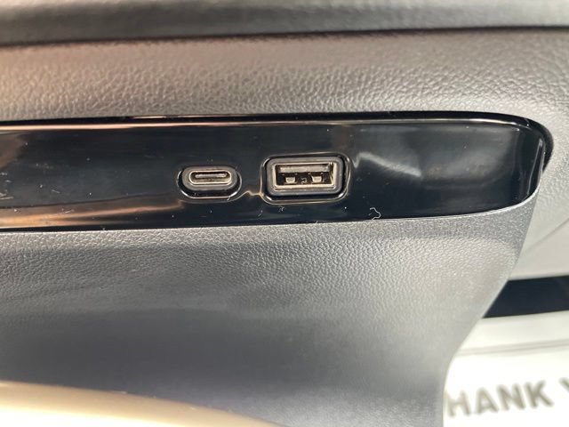 Used 2025 Buick Enclave Avenir w/ Super Cruise Package FWD image 28