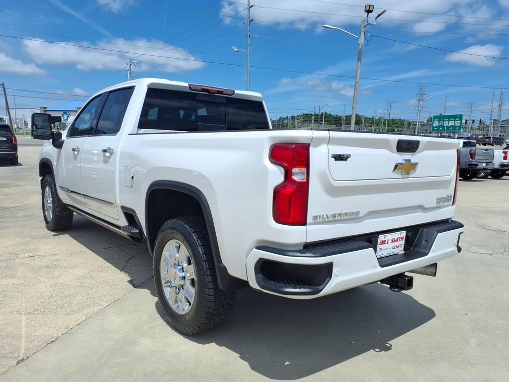 Used 2024 Chevrolet Silverado 2500 High Country w/ High Country Premium Package AWD/4WD image 5