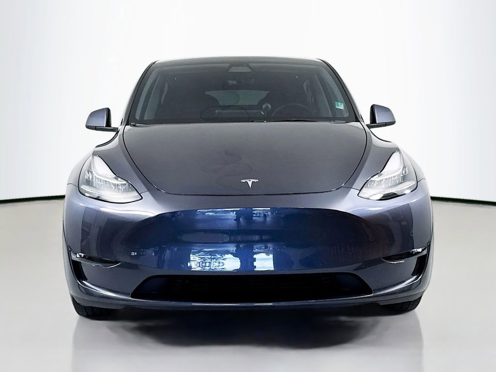 Used 2022 Tesla Model Y Long Range AWD/4WD image 2