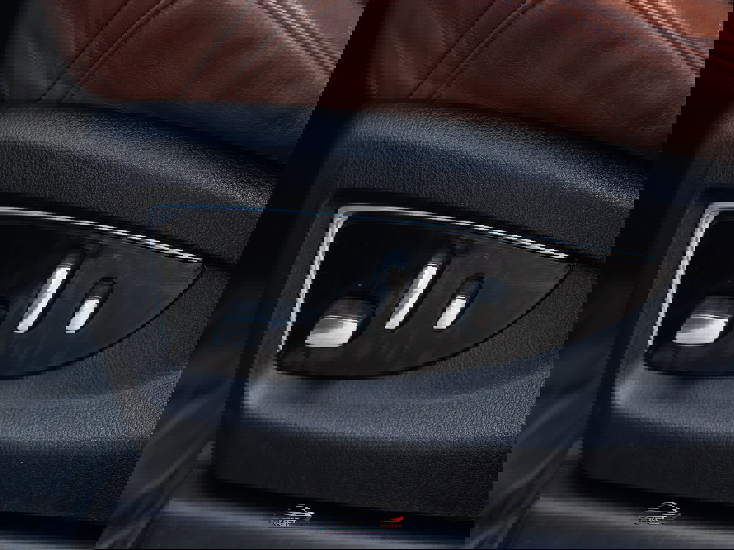 Used 2020 Cadillac Escalade ESV Premium Luxury image 38