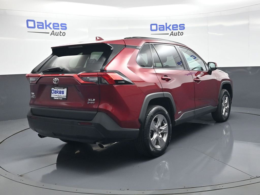 Used 2025 Toyota RAV4 XLE w/ Convenience Package image 8