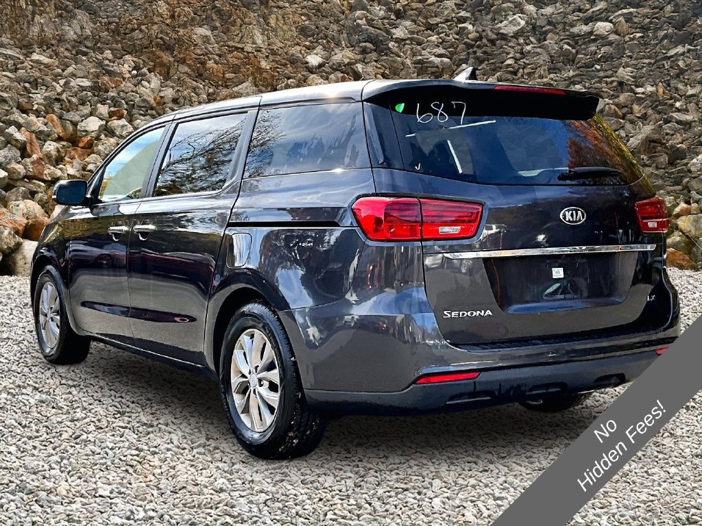 Used 2019 Kia Sedona LX FWD image 11