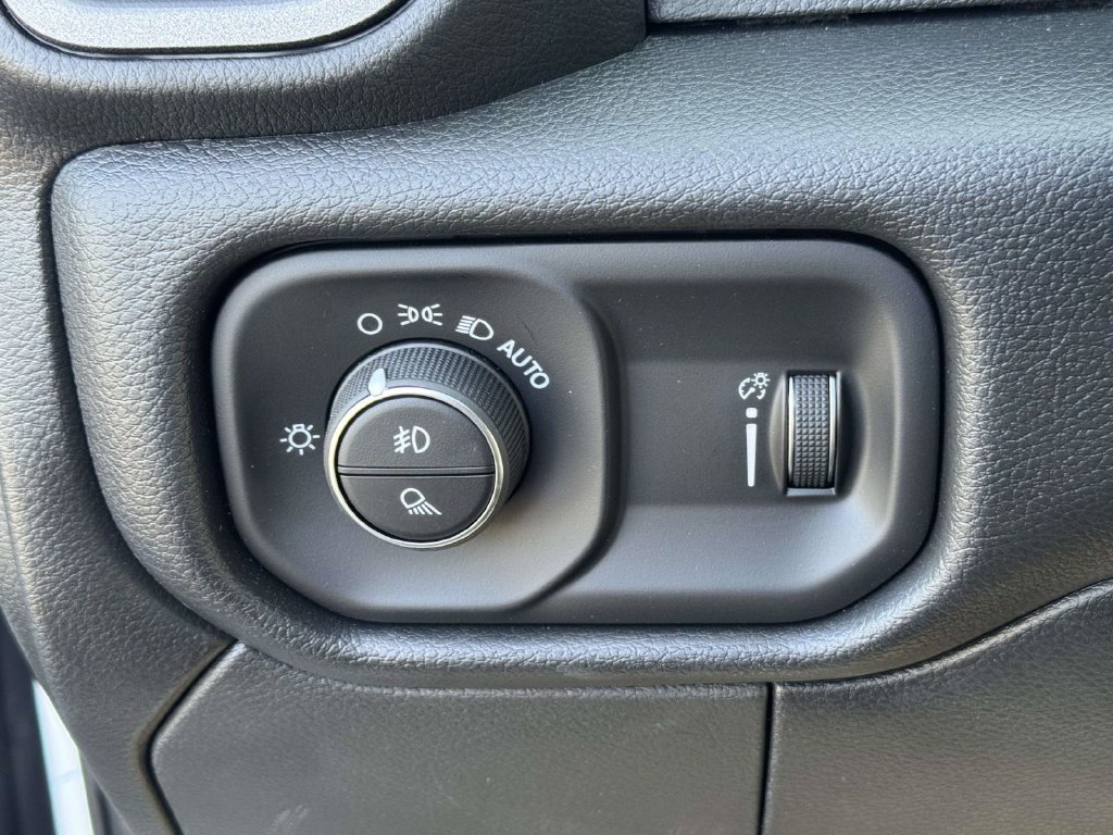 New 2026 RAM 2500 Tradesman AWD/4WD image 27
