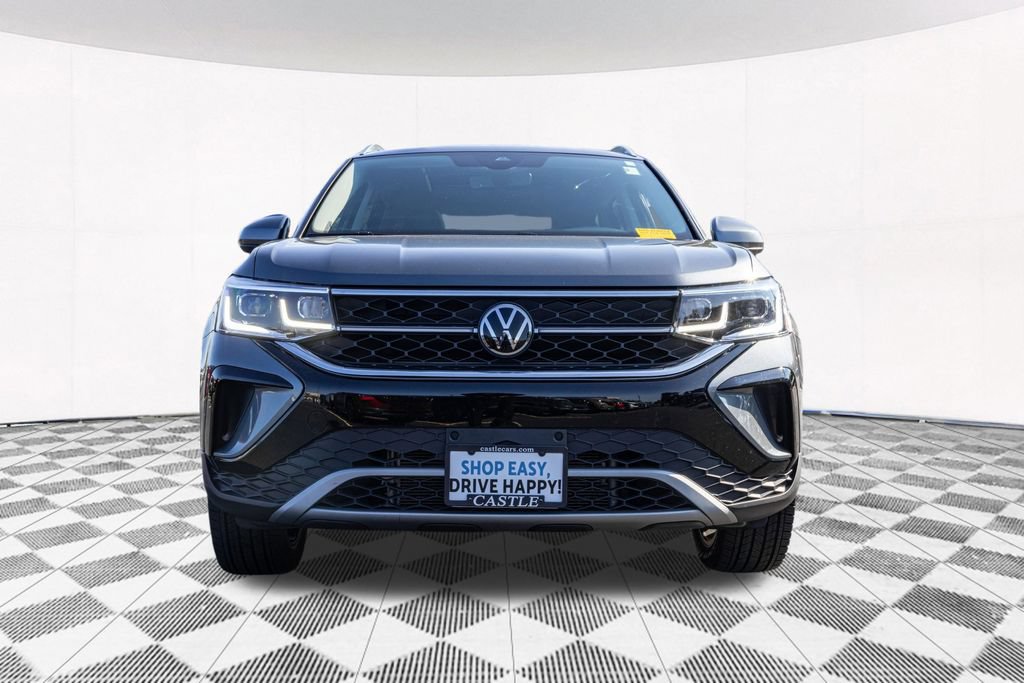 Certified 2023 Volkswagen Taos SEL w/ Black Wheel Package AWD/4WD image 5