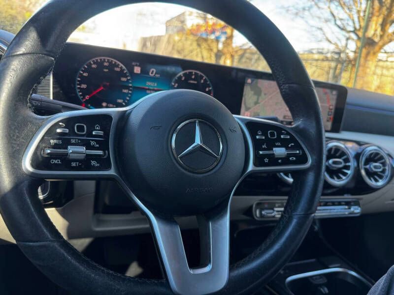 Used 2019 Mercedes-Benz A 220 image 18