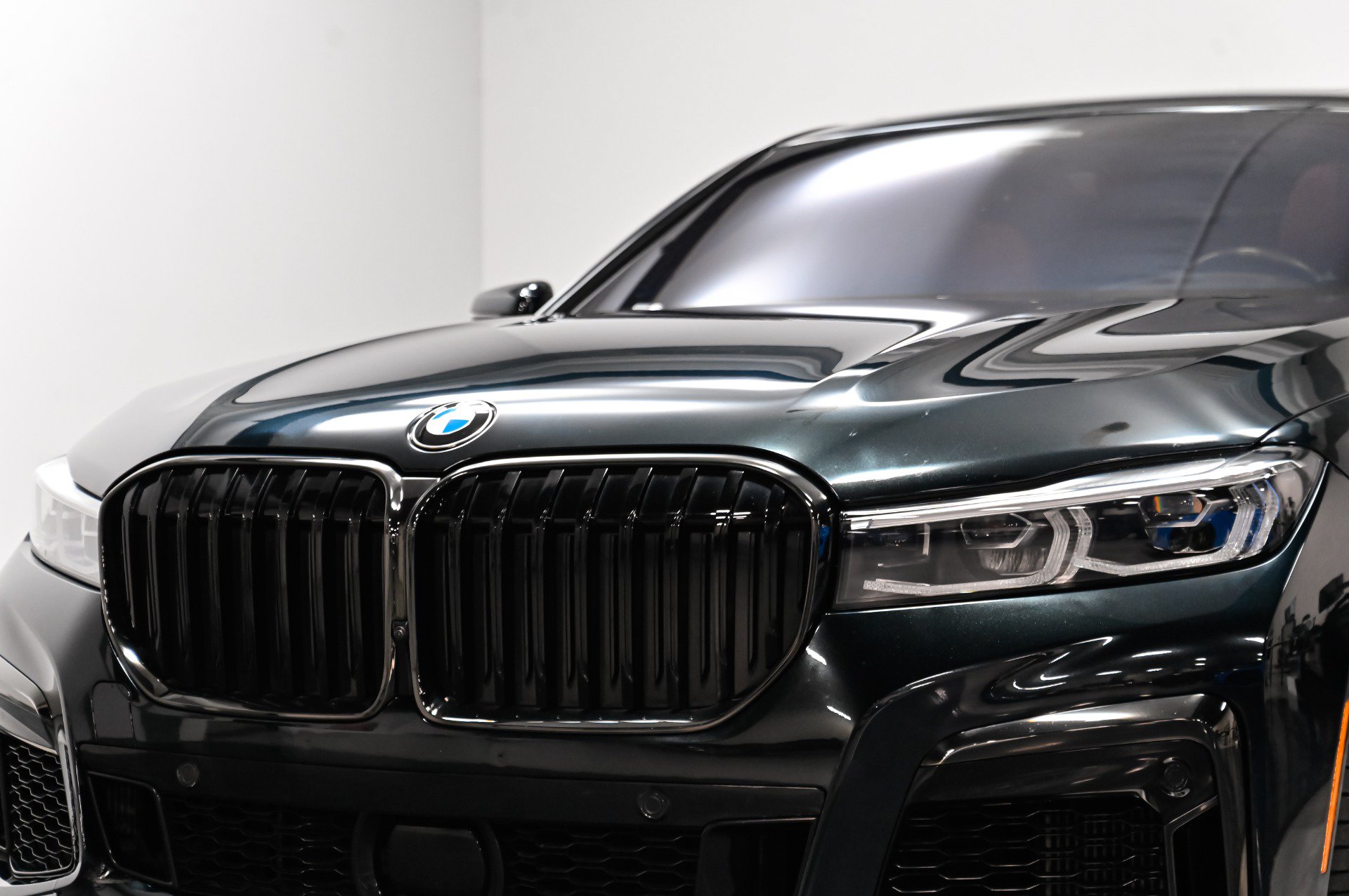 Used 2022 BMW M760i xDrive AWD/4WD image 78