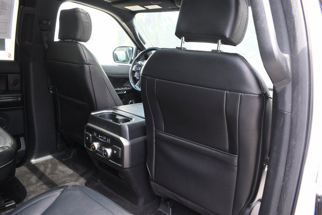 Used 2019 Ford Expedition Limited w/ Equipment Group 302A AWD/4WD image 28