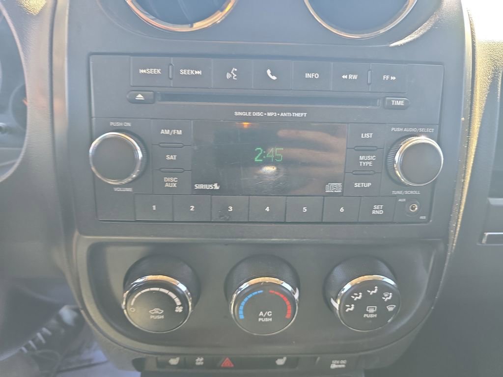 Used 2016 Jeep Patriot High Altitude FWD image 24