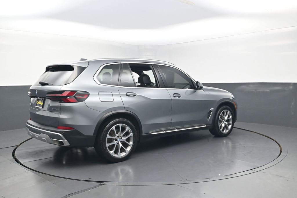 Used 2024 BMW X5 xDrive40i w/ Premium Package AWD/4WD image 8