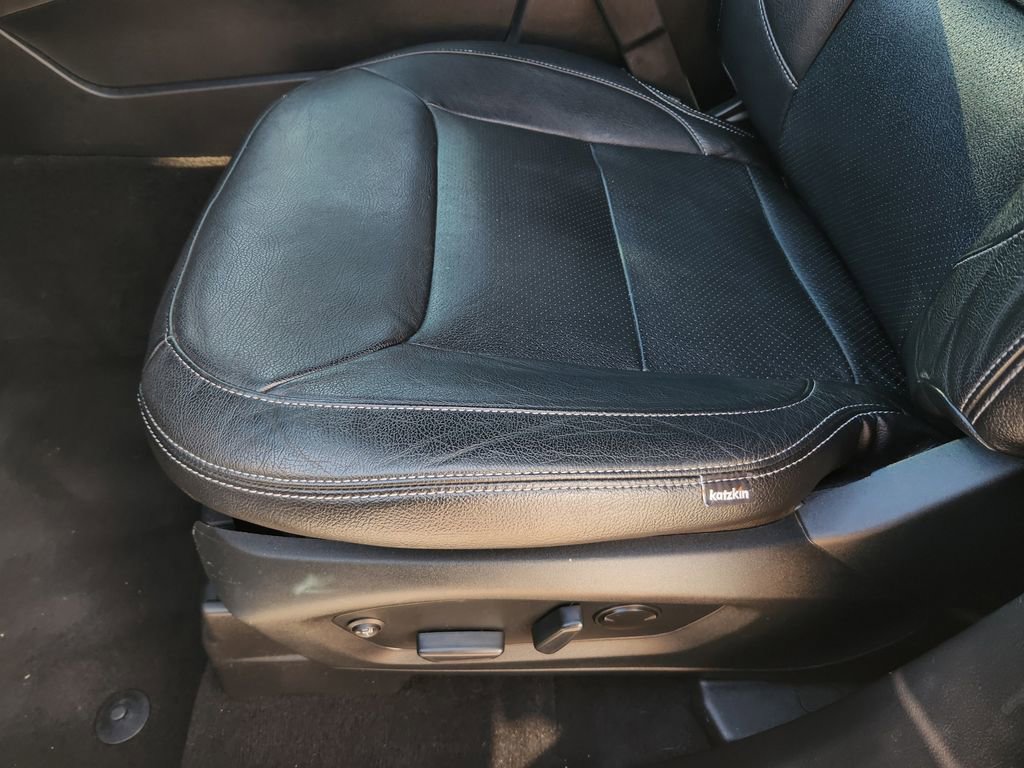 Used 2020 Ford Explorer XLT image 29