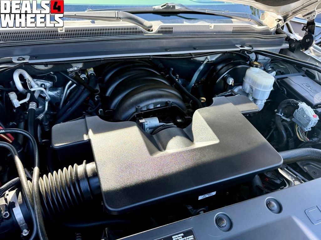 Used 2019 Chevrolet Suburban LT AWD/4WD image 5